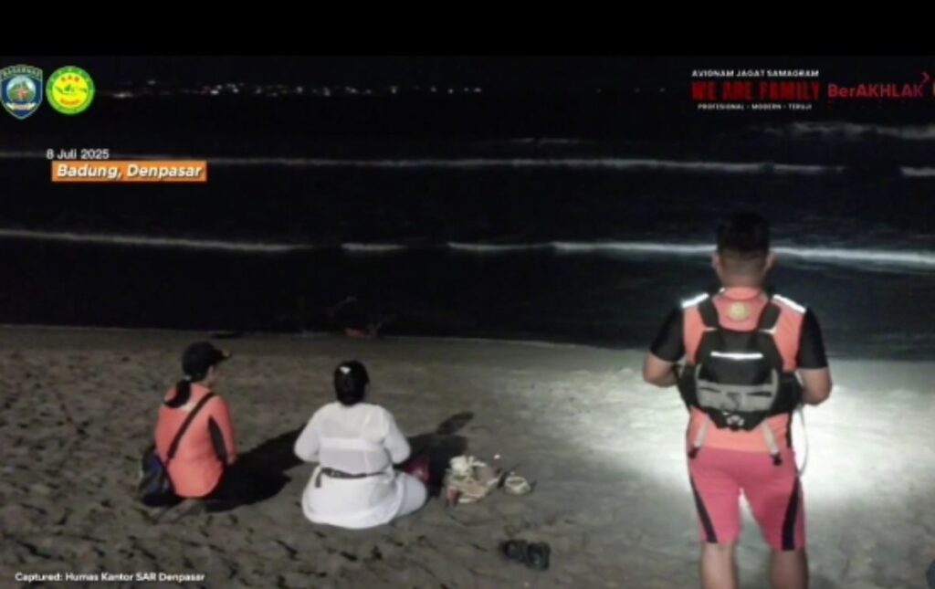 WNA Asal Arab Saudi Terseret Arus Saat Mandi di Pantai Batu Belig, Pencarian Masih Berlangsung