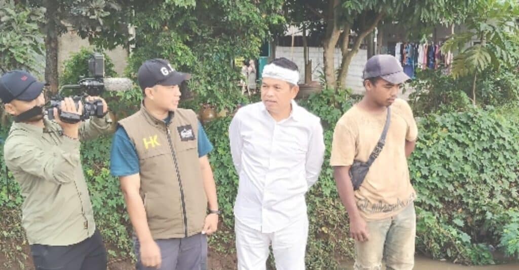 Gubernur Jabar Dedi Mulyadi Tinjau Tanggul Jebol Kali Sadang, Polsek Setu Lakukan Pengamanan