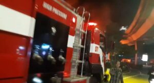 Pasar Taman Puring Terbakar, Enam Mobil Damkar Dikerahkan Padamkan Si Jago Merah