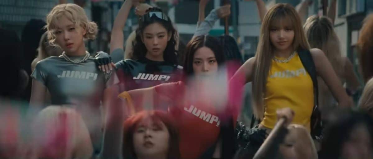 BLACKPINK kembali menggebrak industri musik dengan single terbaru bertajuk "JUMP"