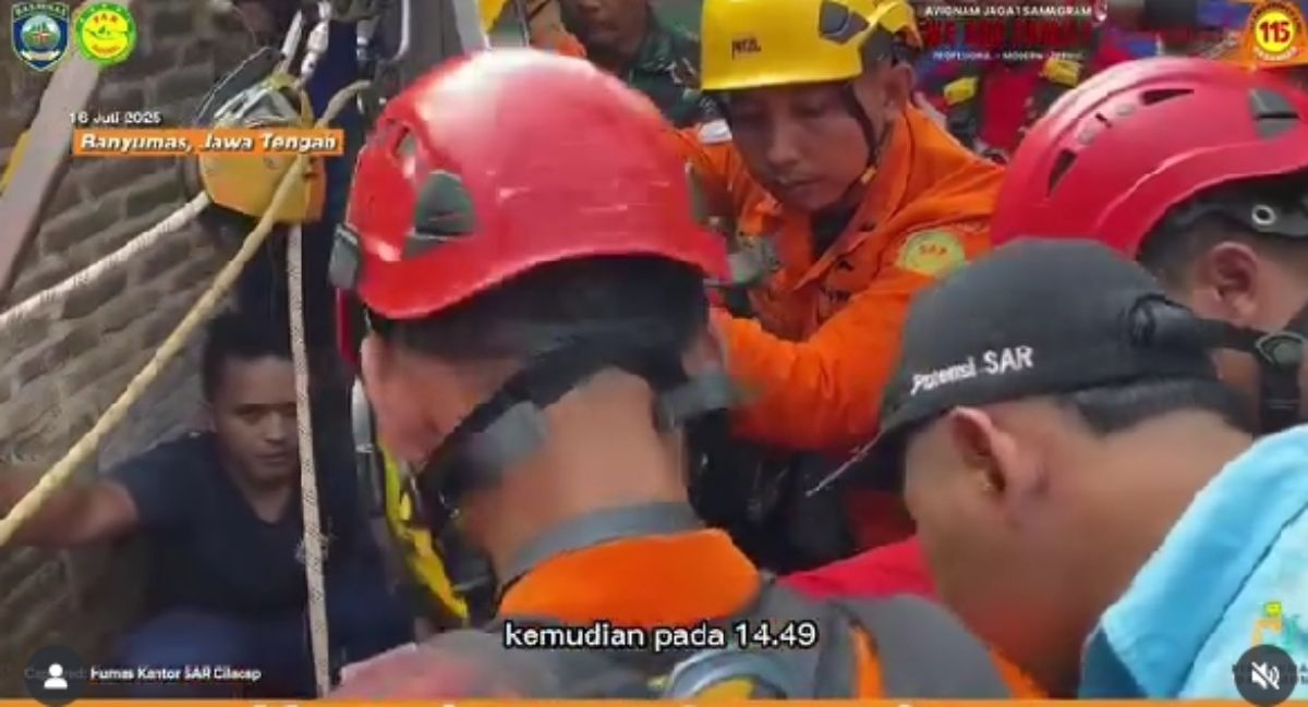 Anak dan Ayah Terjatuh ke Sumur