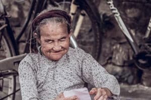 Tega! Nenek Penjual Pisang di Jember Jadi Korban Uang Palsu, Hilang Rp85 Ribu