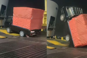 Detik-detik Mobil Pickup Nyaris Terbalik di Pelabuhan, Diduga Kelebihan Muatan