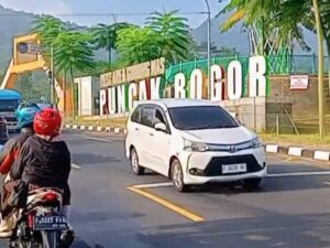 Puncak Ramai Dikunjungi Warga Jabodetabek di Libur Akhir Pekan