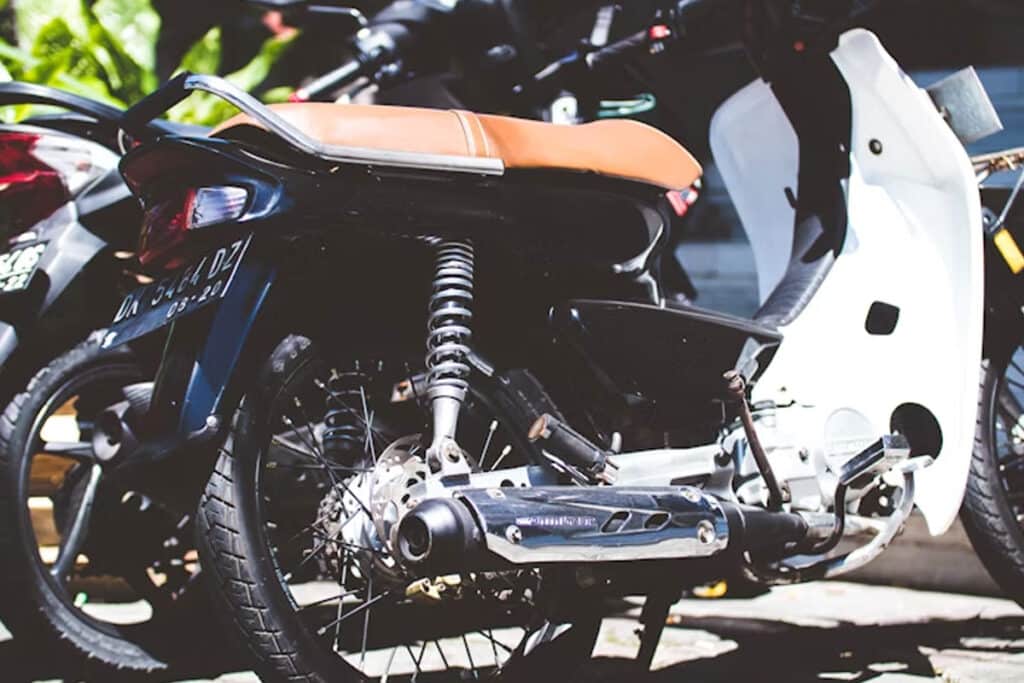 3 Cara Rawat Velg Ban Sepeda Motor agar Awet, Berkendara Makin Nyaman