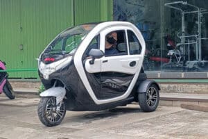 Sepeda Listrik Roda Tiga Kian Diminati: Solusi Mobilitas Ramah Lingkungan dan Praktis