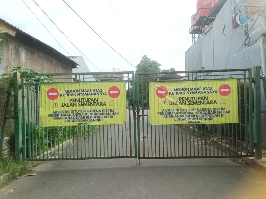 Akses Menuju Gedung SMPN 17 dan SMAN 6 Tangsel Masih Digembok