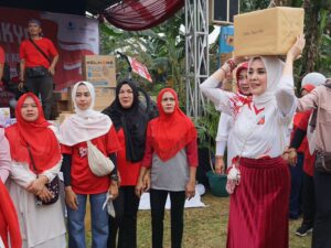 Pesta Rakyat HUT RI, Yantie Rachim Turun Langsung Meriahkan Lomba Warga
