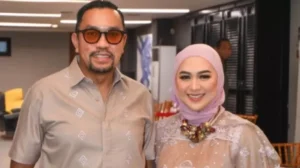 Profil Feby Belinda, Istri Ahmad Sahroni