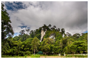 Petualangan di Gunung Putih Bulungan, dari Puncak hingga Gua Tersembunyi
