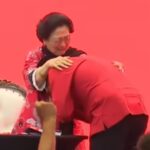 Ketika Megawati Menangis saat Hasto Cium Tangan di Kongres PDIP usai Terima Amnesti