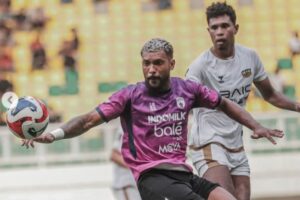 Nonton Persija vs Persita ILeague 2025-2025, Derby Jabodetabek