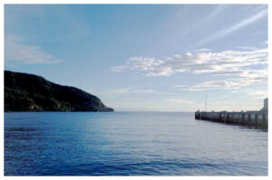 Pantai Benete, Tempat Santai Favorit dengan Gazebo Nyaman