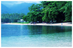 Pesona Pantai Kupakupa, Pesisir Teduh dengan Keindahan Alam yang Asri