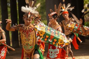 15 Tradisi Kalimantan Tengah yang Masih Lestari Hingga Kini
