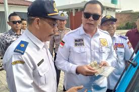 Wali Kota Serang Perintahkan Dishub  Tertibkan Angkot dari Daerah