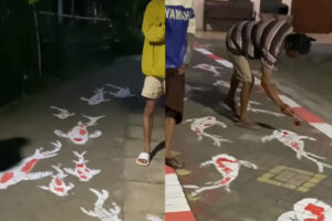 Keren! Sambut Agustusan, Seorang Warga Gambar Ikan Koi di Jalan Kampung