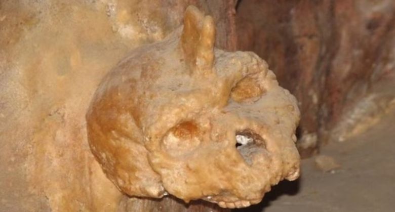 Tengkorak misterius Yunani