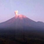 gunung semeru erupsi