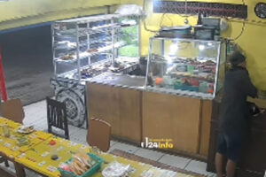 Aksi Pencuri di Warteg Terekam CCTV, Uang Tunai Rp1 Juta Raib