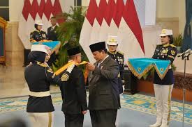 Puan Maharani, Sufmi Dasco, Muzani dan Ketua DPD  Terima Penghargaan Bintang RI Utama