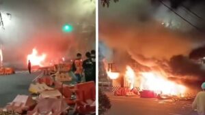 Di Surabaya Massa Juga Membakar, Merusak Sejumlah Kendaraan dan Tujuh Pos serta Dua Kantor Polisi