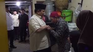 Prabowo Kunjungi Kediaman Affan, Sampaikan Duka dan Memberikan Rumah