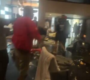 Rumah Mewah Ahmad Sahroni Dirusak Massa !