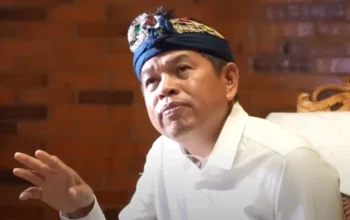 Tak Main-Main! Dedi Mulyadi Ancam Cabut Subsidi Siswa Swasta Gratis yang Terlibat Kriminal 3 Dedi Mulyadi