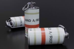 Gas Air Mata Memang Ampuh Bubarkan Massa, Tapi Efeknya Bisa Bikin Syok