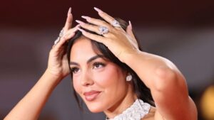 Wow! Georgina Rodriguez Pamer Cincin Pertunangan 30 Karat Rp45 Miliar dari Cristiano Ronaldo di Festival Film Venesia
