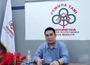 Pemuda Tani Bogor Bagikan Pupuk Organik Gratis di Hari Tani Nasional