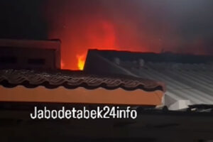 Kebakaran Rumah di Depok, Petugas Kerahkan Empat Unit Damkar