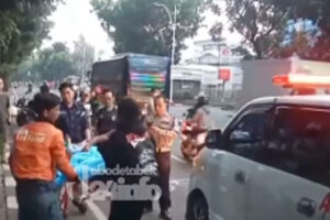 Kecelakaan Tunggal Pasar Minggu, Pengendara Sepeda Motor Tewas Usai Tabrak Trotoar