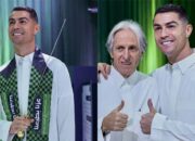 Cristiano Ronaldo Terlihat Bangga Lakukan Tarian Ardah Sambil Membawa Pedang acara HUT Saudi Arabia