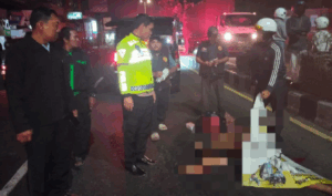 Dari Spion Pengemudi Truk Mengaku Melihat Pejalan Kaki Sengaja Tabrakan Diri ke Roda Belakang Tronton di Raya Gedangan Sidoarjo