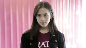10 Rekomendasi Film yang Diperankan Adihisty Zara