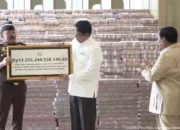 Kejagung Serahkan Rp13,25 Triliun ke Negara dari Kasus Korupsi CPO, Prabowo: Setara Bangun 8.000 Sekolah