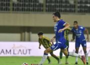 Maung Bandung Mengaum! Persib Libas PSBS Biak 3-0 di Sleman