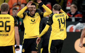 Dortmund taklukkan Atalanta 2-0.