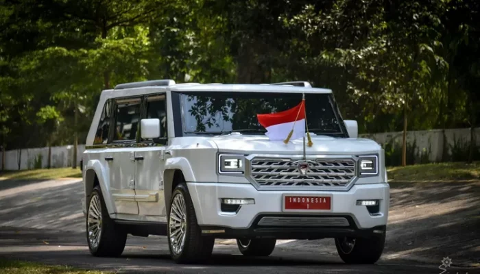 Presiden Prabowo Dorong Penggunaan Mobil Maung Pindad untuk Kabinet dan Kepresidena