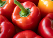 Bukan Jeruk! Ini Daftar Buah & Sayuran Super Kaya Vitamin C yang Sering Diremehkan