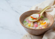 5 Es Campur Legendaris di Cirebon yang Wajib Kamu Coba, Nomor 5 Unik Banget Disajikan Pakai Batok Kelapa!