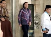 Isyarat Kursi Pelatih? Timur Kapadze Salat Jumat di Istiqlal, Bikin Heboh Jakarta