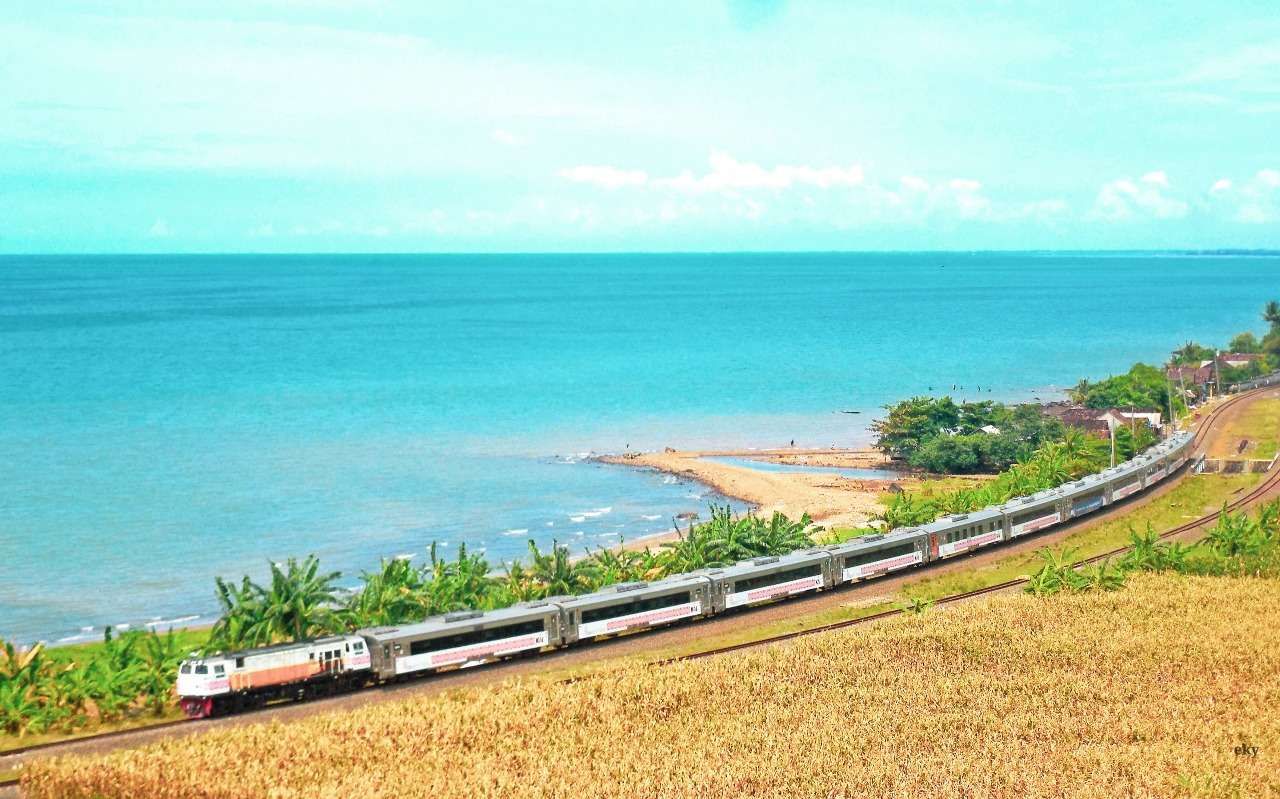 Kereta api melintasi laut