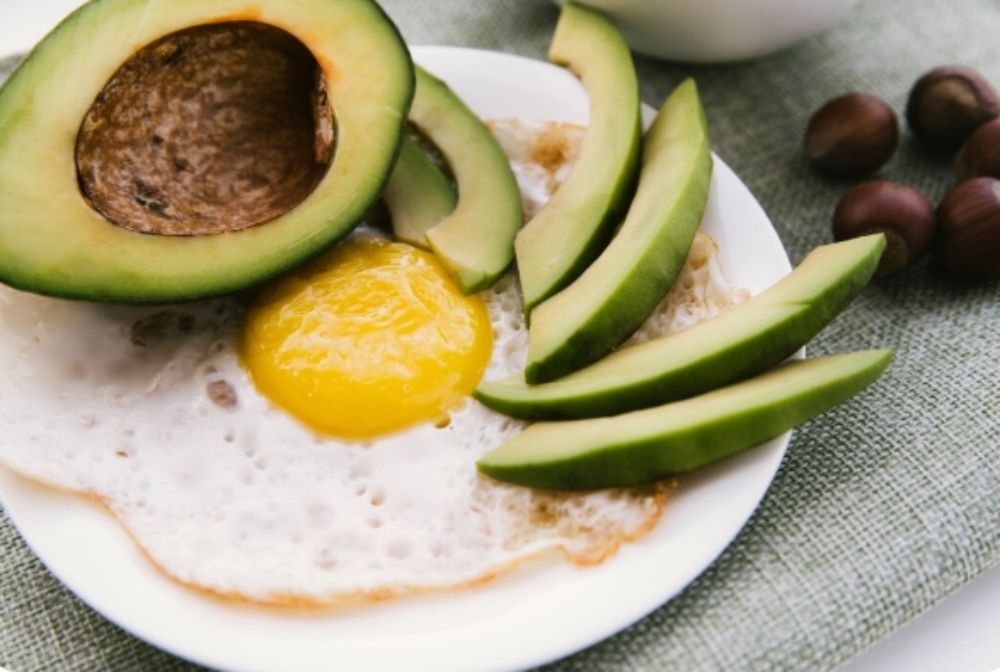 Alpukat campur telur