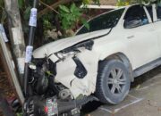 Boncengan Motor Emak-emak Dihantam Toyota Hilux di Jalan Bojonegoro-Cepu Seorang Tewas