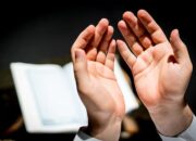 Raih Keberkahan, Umat Muslim Perbanyak Amalan di Jumat Terakhir Bulan Rajab