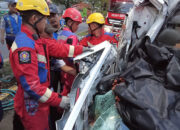 Truk Pengangkut LPG Tabrak Tronton di Exit Tol Banyu Urip, Sopir Meninggal di Tempat