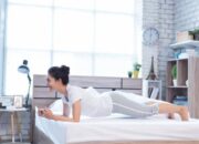 Malas ke Gym? Ini Cara Olahraga di Kasur yang Tetap Bikin Badan Fit